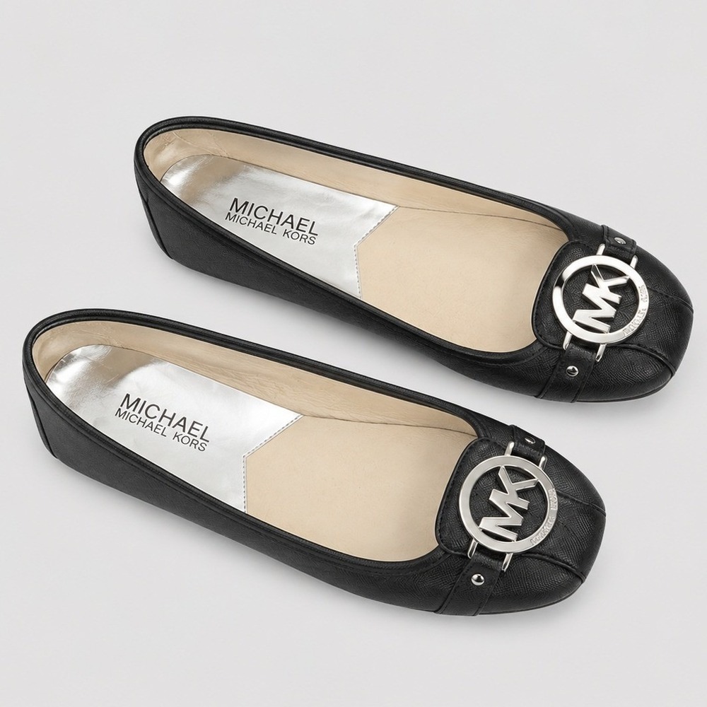 Michael‎ Michael Kors Fulton Moc Black Saffiano Leather Flats Silver Logo 5.5M
